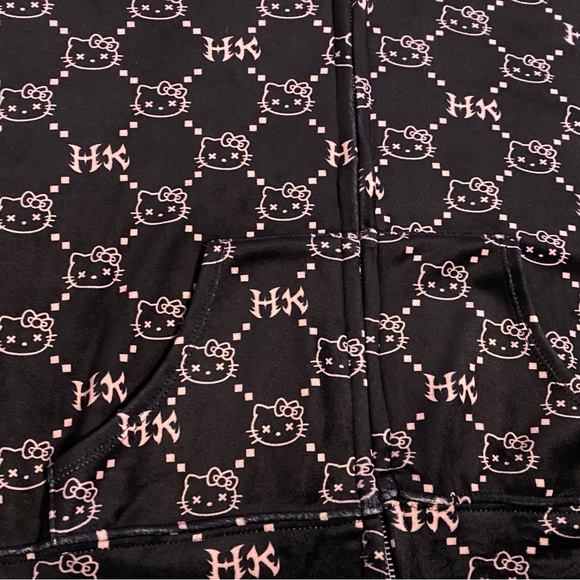 🎀 Hello Kitty Luxe Velour Cropped Hoodie - Picture 3 of 7